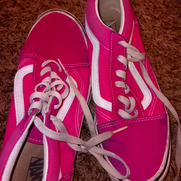 Im selling these because theyre to small for my niece - Picture 1 of 1